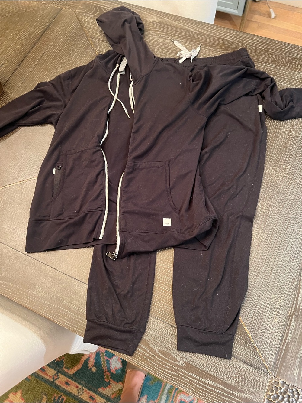 Women’s Vuori black Black Hoodie & Jogger Set